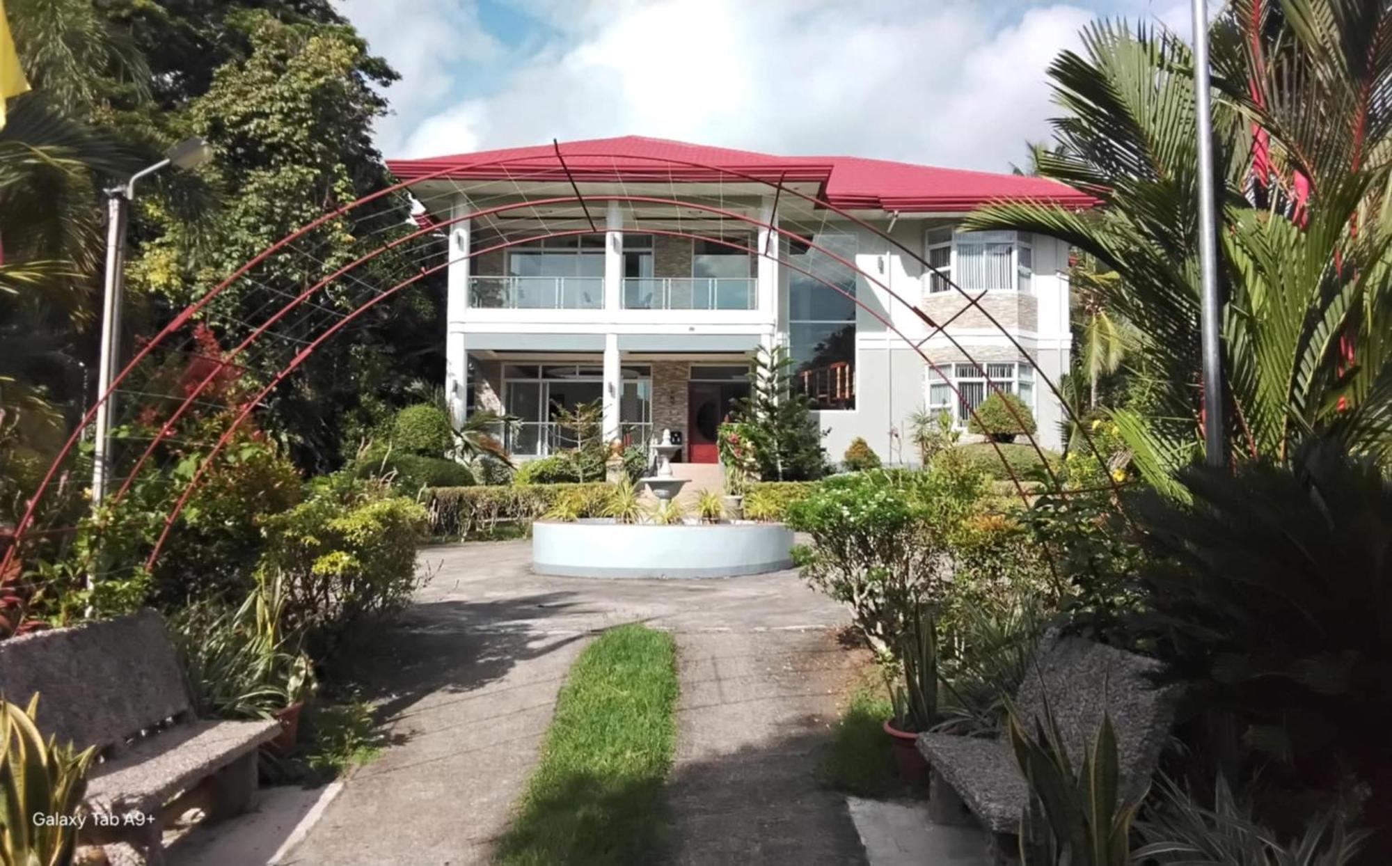Camiguin Lanzones Resort Mambajao Kültér fotó