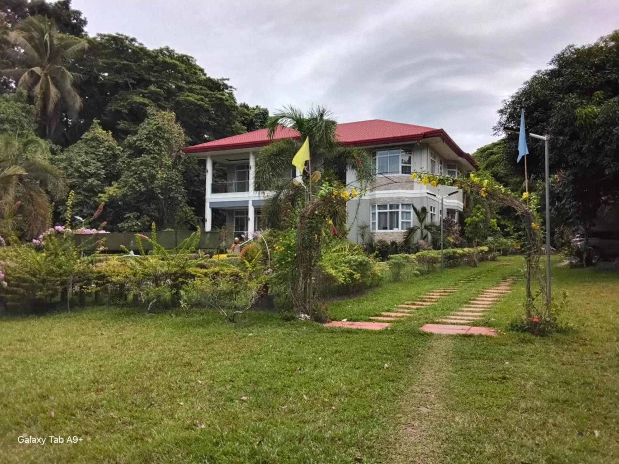 Camiguin Lanzones Resort Mambajao Kültér fotó