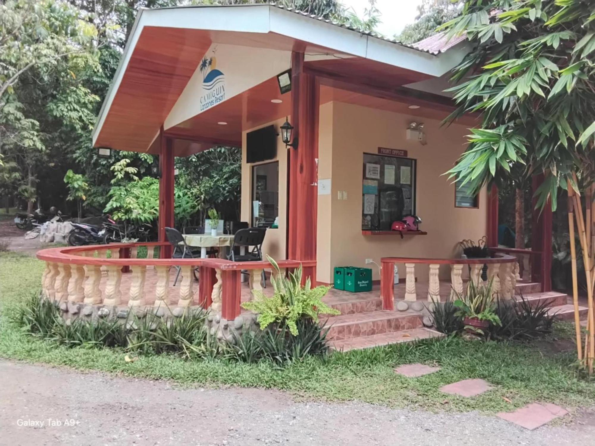Camiguin Lanzones Resort Mambajao Kültér fotó
