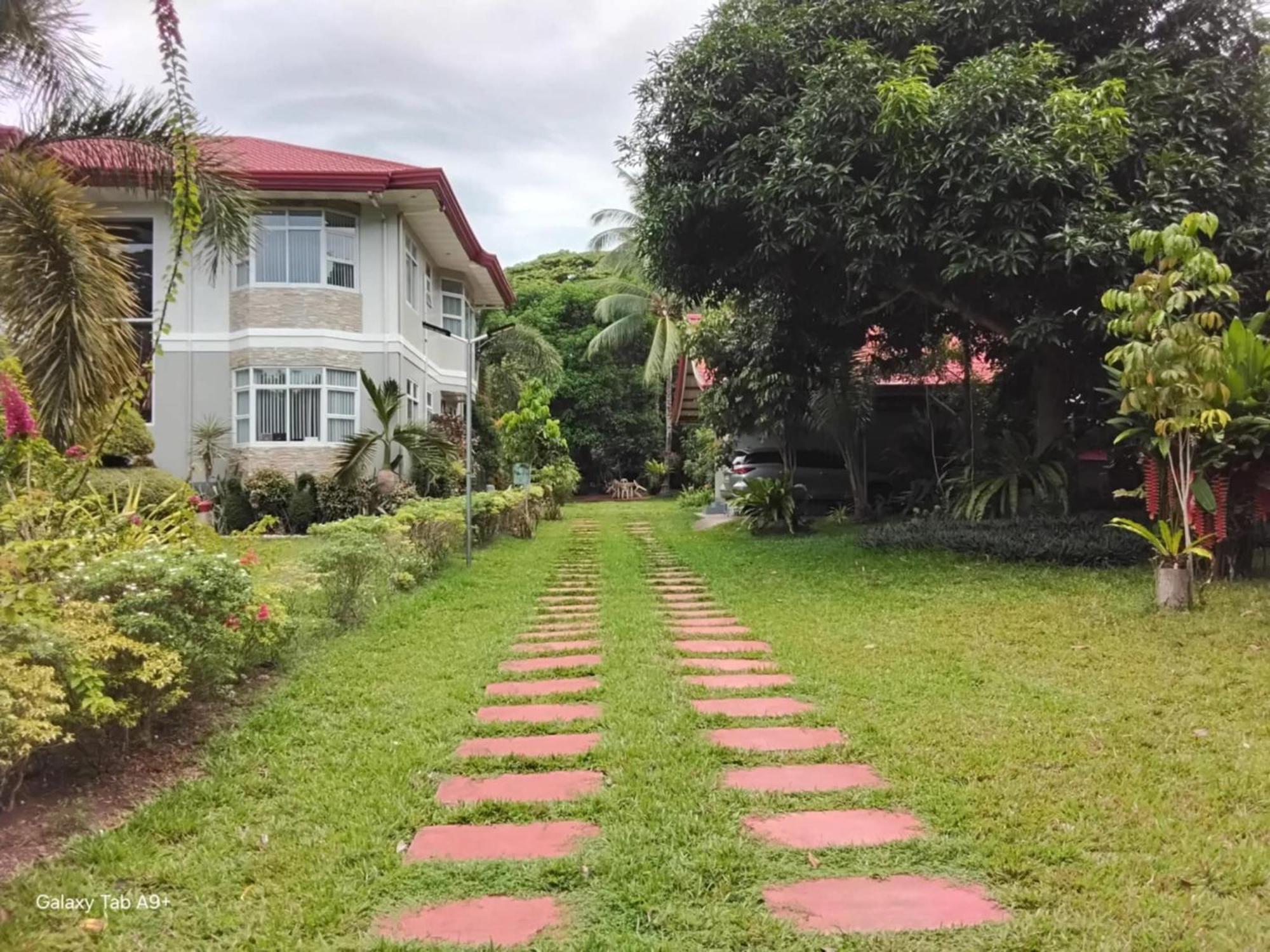 Camiguin Lanzones Resort Mambajao Kültér fotó